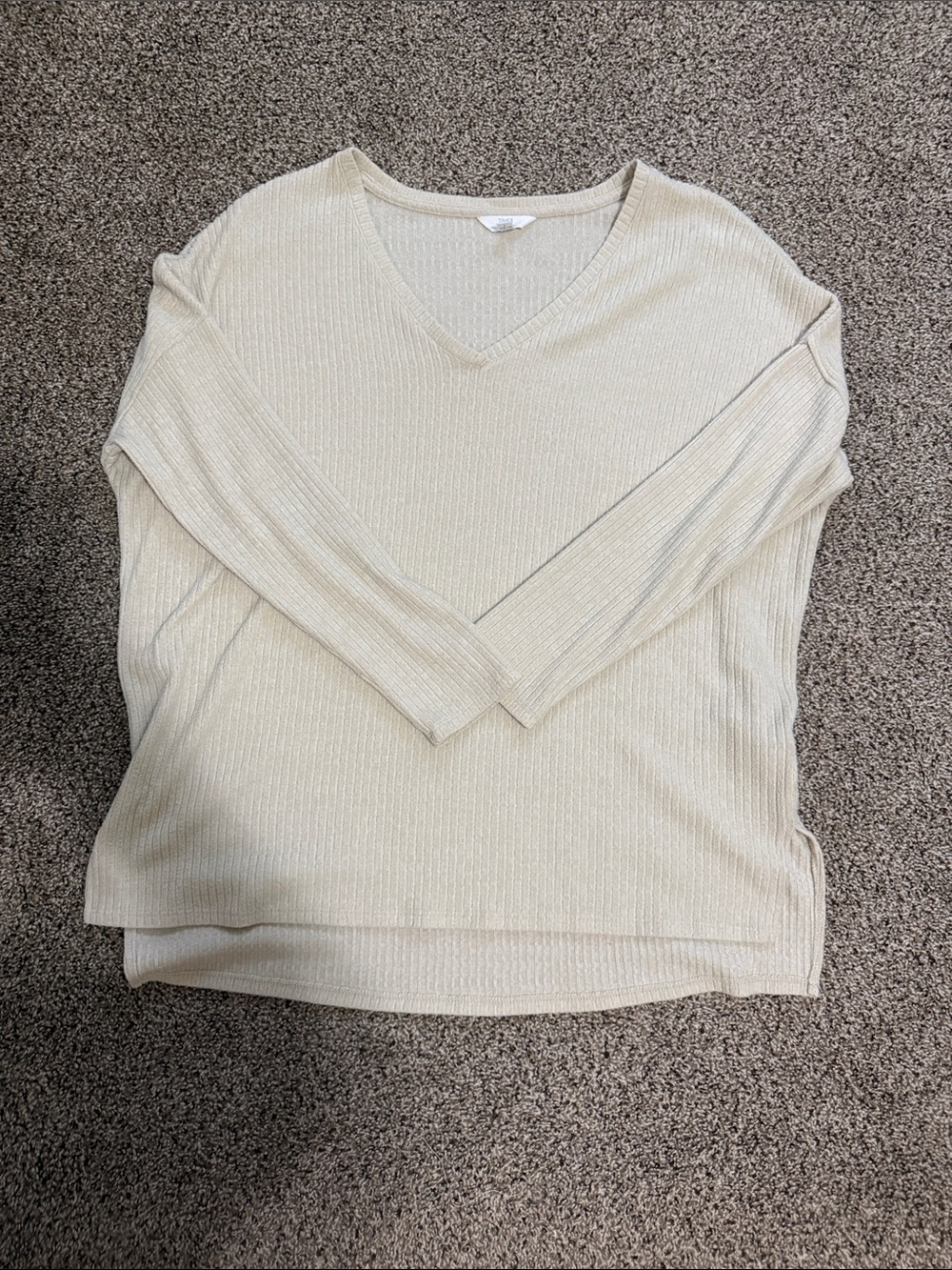 Time and Tru Cream V-Neck Ribbed Knit Sweater
